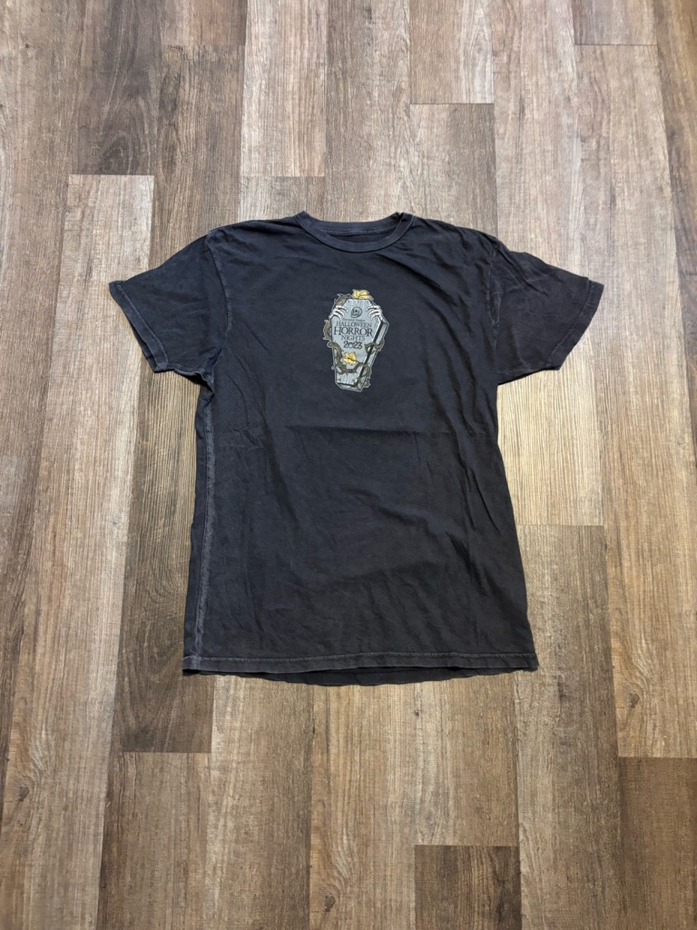2023 Universal Studios Halloween Horror Nights Tombstone Graphic Tee Shirt